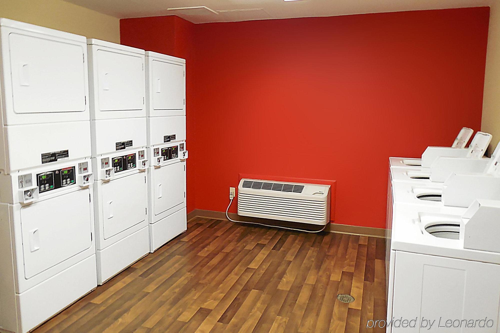 Suburban Studios Columbus Bradley Park Kültér fotó